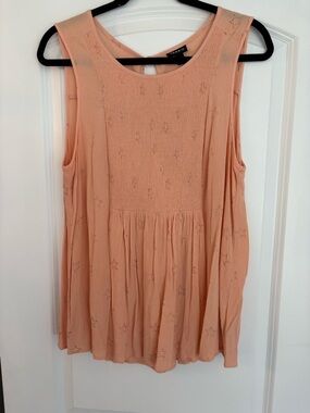 Torrid Plus Size 1 (1X 14/16) PEACH STARS GAUZE SMOCKED TANK